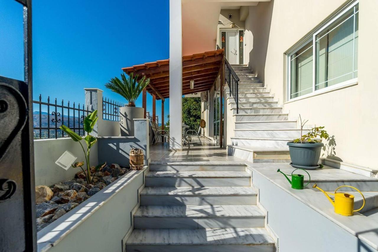 Superior Apartment - Overlooking Chania-With Pool Chrissi Akti Chania Exterior foto