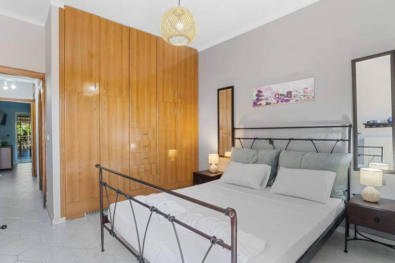 Superior Apartment - Overlooking Chania-With Pool Chrissi Akti Chania Exterior foto