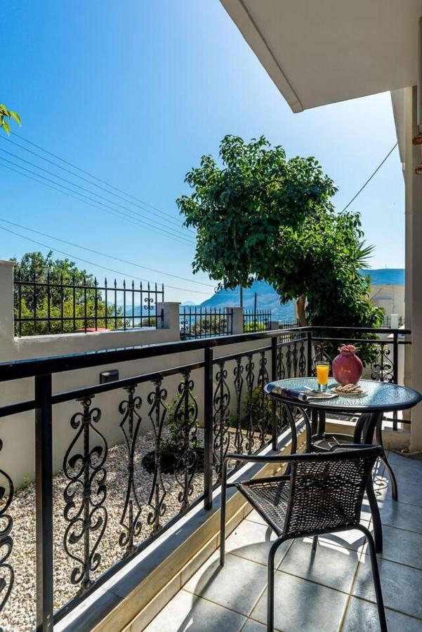 Superior Apartment - Overlooking Chania-With Pool Chrissi Akti Chania Exterior foto