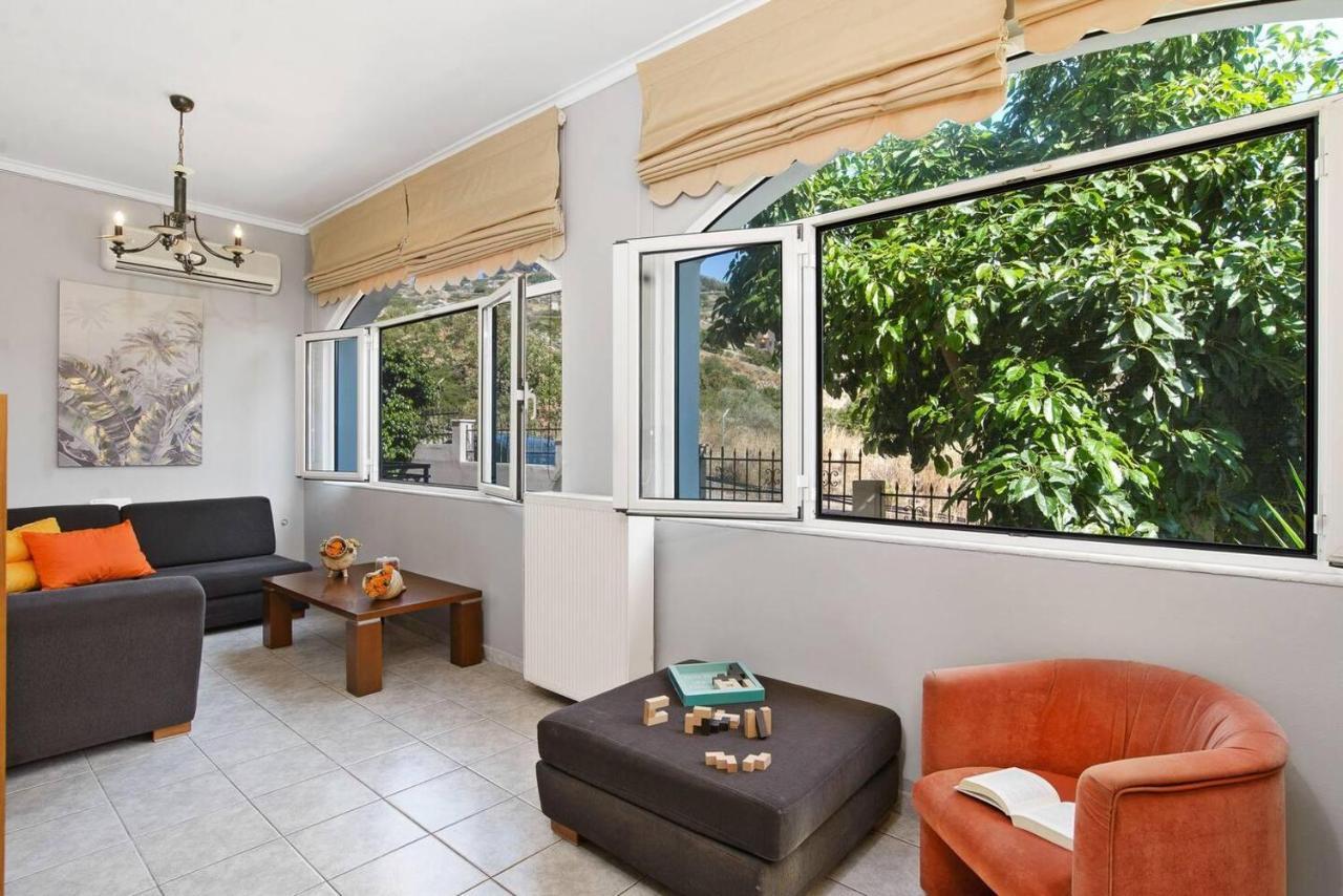 Superior Apartment - Overlooking Chania-With Pool Chrissi Akti Chania Exterior foto
