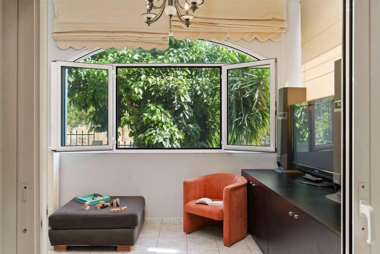 Superior Apartment - Overlooking Chania-With Pool Chrissi Akti Chania Exterior foto