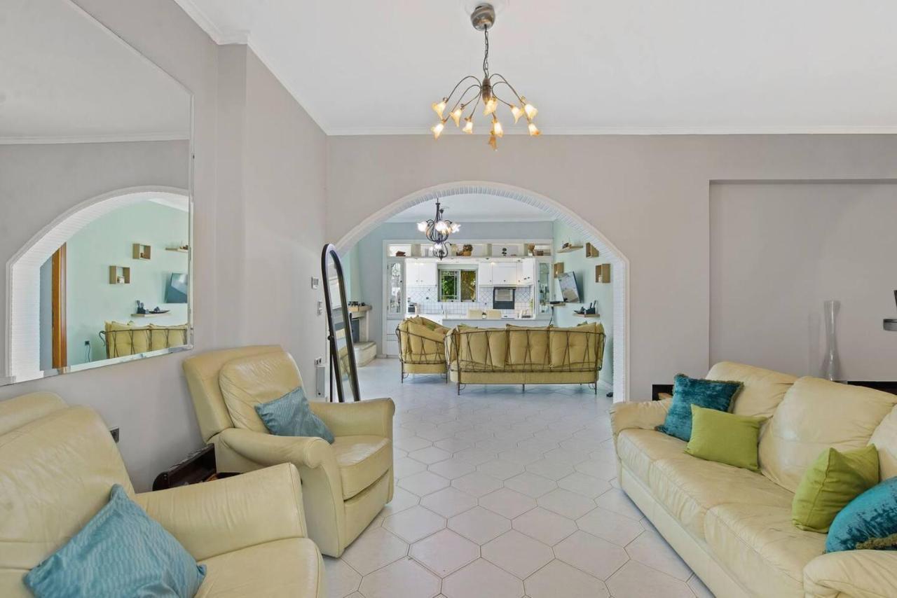 Superior Apartment - Overlooking Chania-With Pool Chrissi Akti Chania Exterior foto